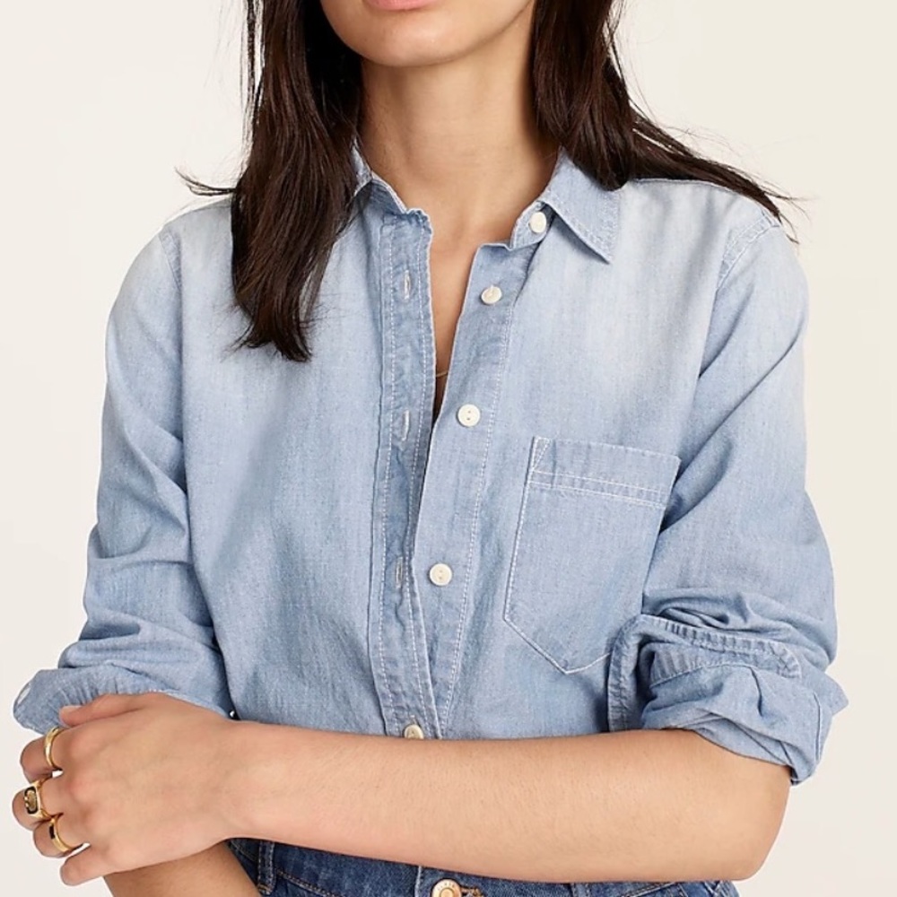 J. Crew Classic-fit button up chambray Size 0